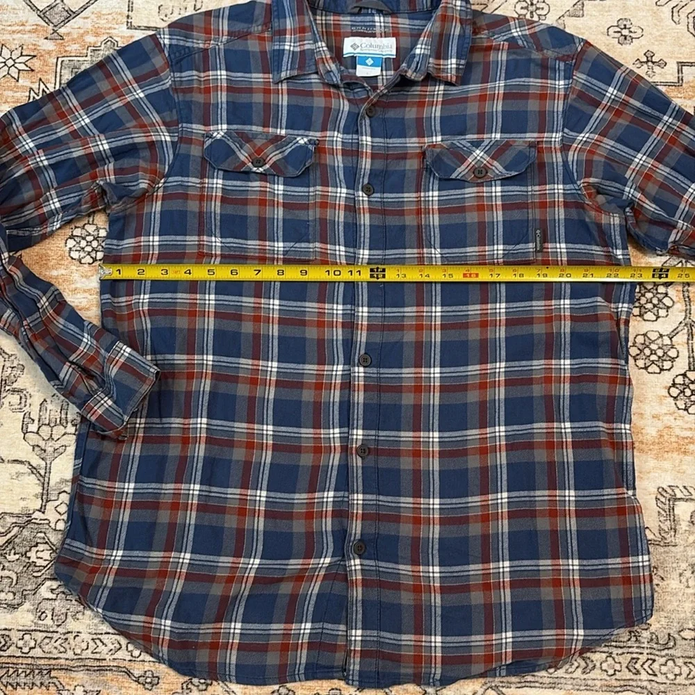 COLUMBIA L plaid 💯 cotton button down plaid flannel shirt